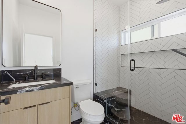 2837 S Redondo Boulevard, Los Angeles, CA 90016