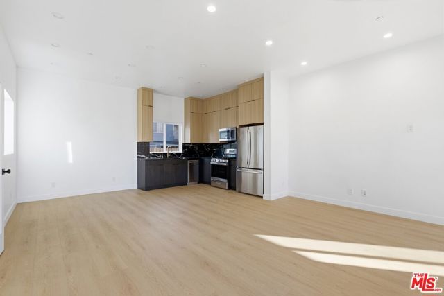 2837 S Redondo Boulevard, Los Angeles, CA 90016