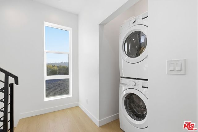 2837 S Redondo Boulevard, Los Angeles, CA 90016