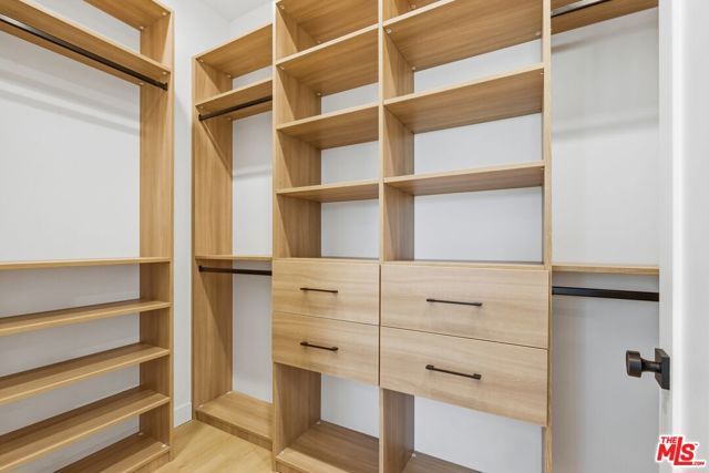 2837 S Redondo Boulevard, Los Angeles, CA 90016