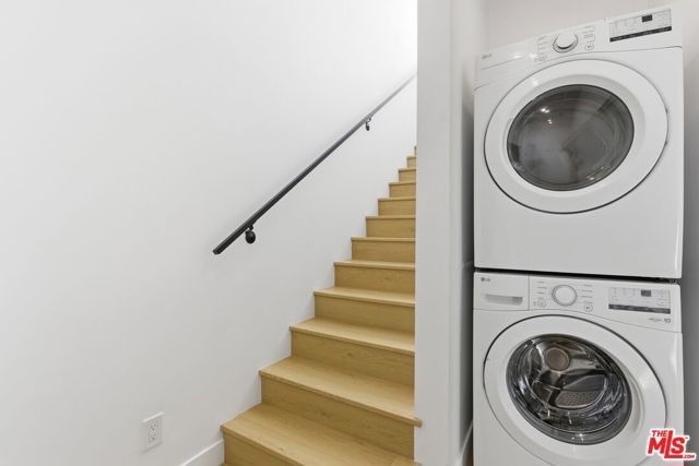 2837 S Redondo Boulevard, Los Angeles, CA 90016