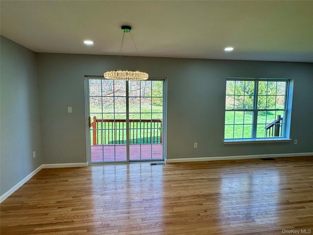 18 Jordan Lane, Middletown, NY 10940