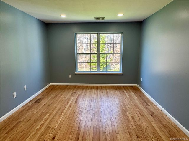18 Jordan Lane, Middletown, NY 10940