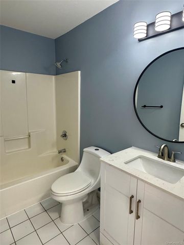18 Jordan Lane, Middletown, NY 10940
