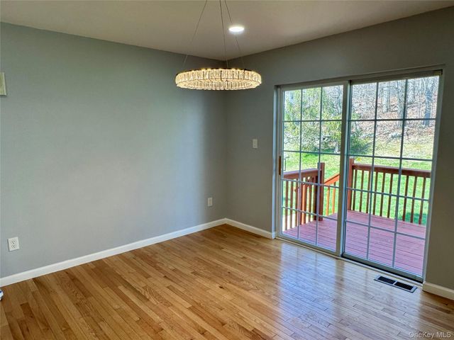 18 Jordan Lane, Middletown, NY 10940