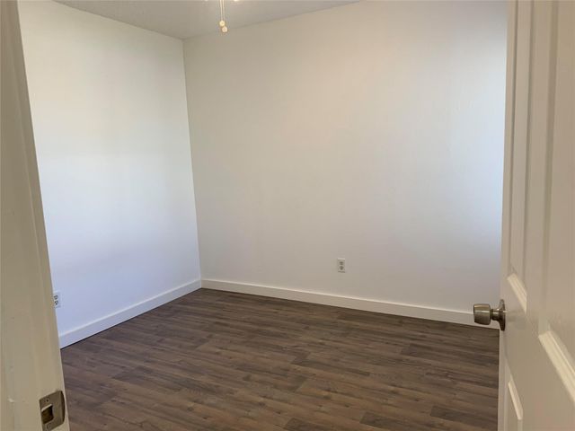 5505 Thunderbird ST, Lago Vista, TX 78645