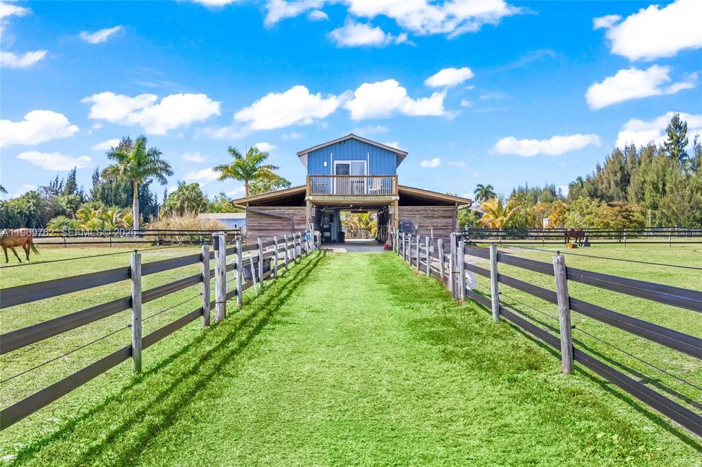 Image 14 of property listing at 6050 Stringfellow Rd, Saint James City, FL 33956