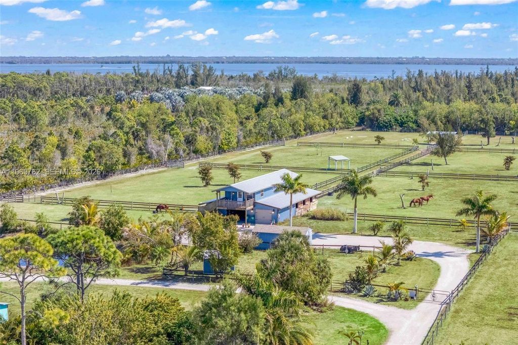 Image 3 of property listing at 6050 Stringfellow Rd, Saint James City, FL 33956