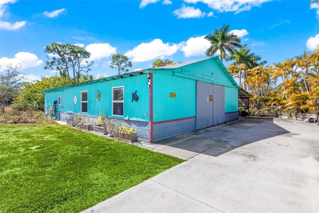 Image 32 of property listing at 6050 Stringfellow Rd, Saint James City, FL 33956