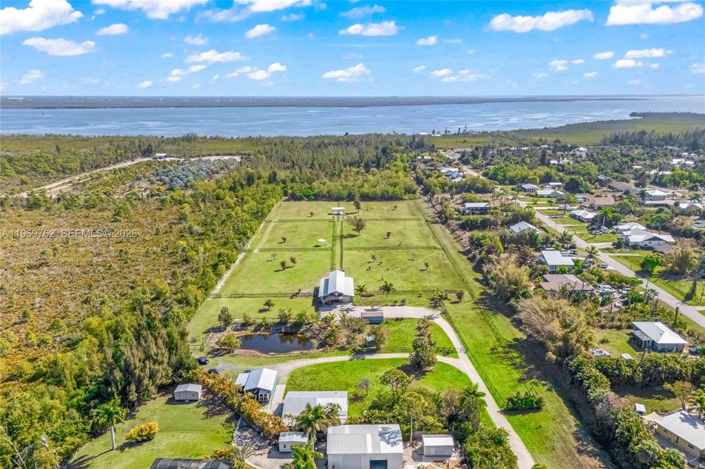 Image 4 of property listing at 6050 Stringfellow Rd, Saint James City, FL 33956