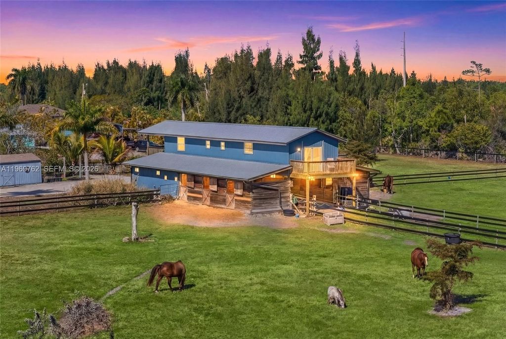 Image 5 of property listing at 6050 Stringfellow Rd, Saint James City, FL 33956