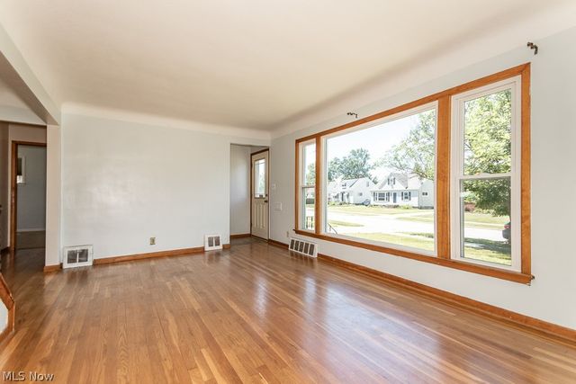 721 Pendley Road, Willowick, OH 44095