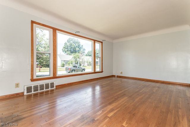 721 Pendley Road, Willowick, OH 44095