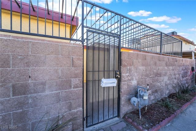 3925 Torsby Place, Las Vegas, NV 89119