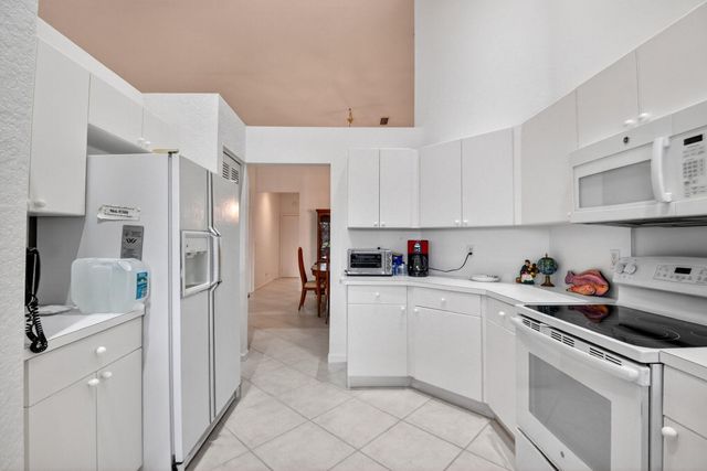 4702 Carlton Golf Drive, Lake Worth, FL 33449