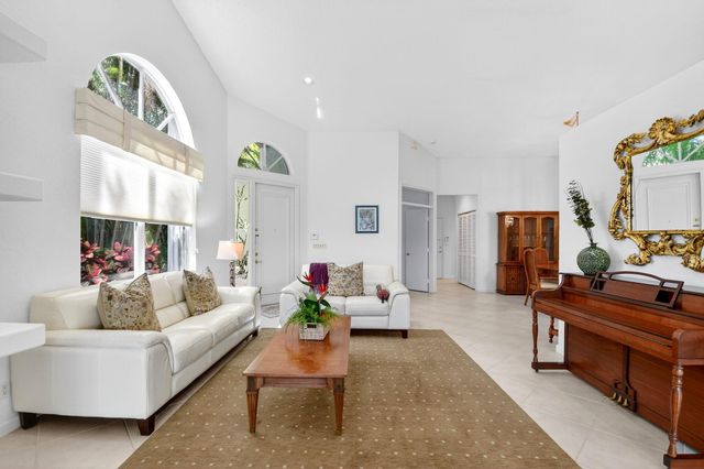 4702 Carlton Golf Drive, Lake Worth, FL 33449