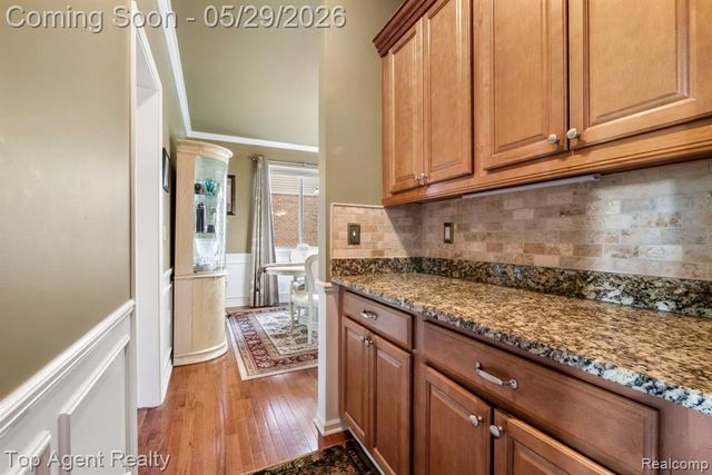 48869 Woodson Way, Canton, MI 48187