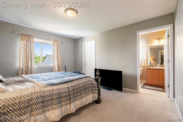 48869 Woodson Way, Canton, MI 48187