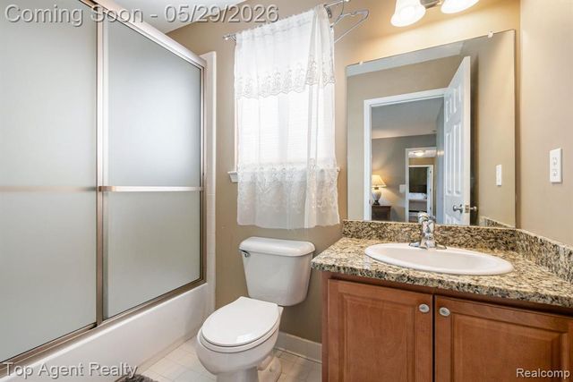 48869 Woodson Way, Canton, MI 48187