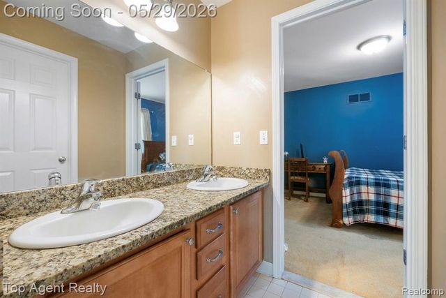 48869 Woodson Way, Canton, MI 48187
