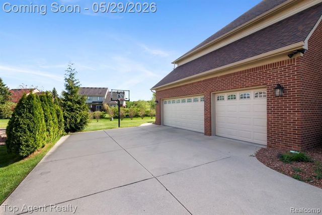 48869 Woodson Way, Canton, MI 48187
