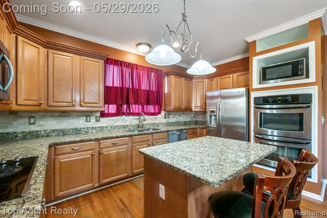 48869 Woodson Way, Canton, MI 48187