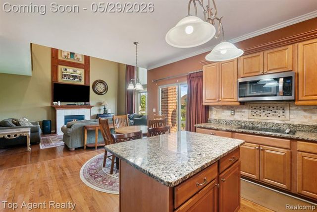 48869 Woodson Way, Canton, MI 48187