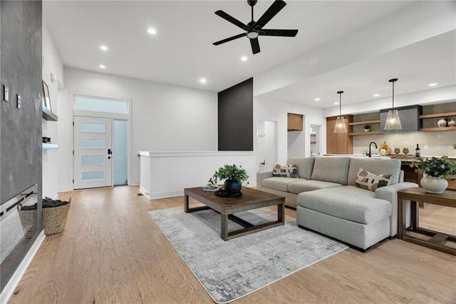 1228 Larkspur Place, Raymore, MO 64083