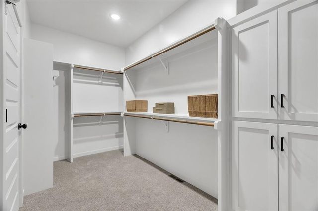 1228 Larkspur Place, Raymore, MO 64083