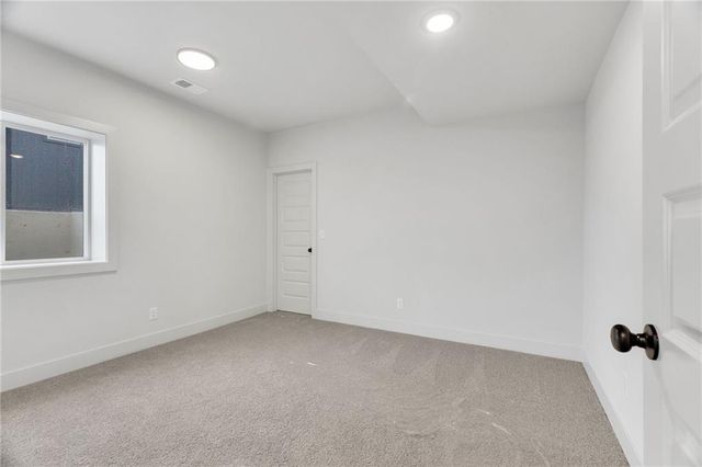 1228 Larkspur Place, Raymore, MO 64083