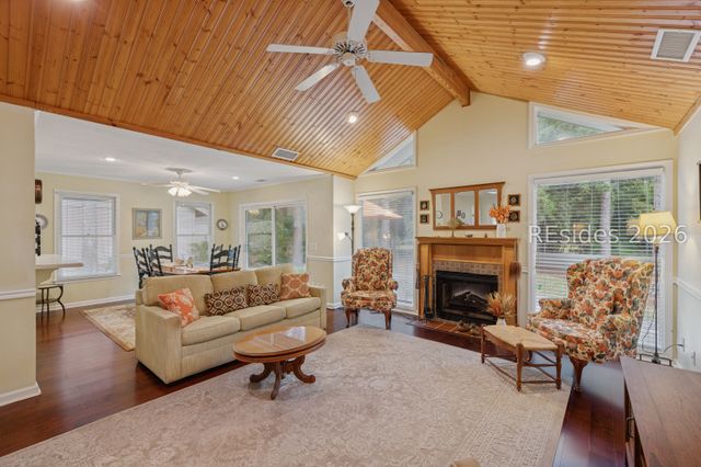 29 Sweet Bay Ln, Hilton Head Island, SC 29926