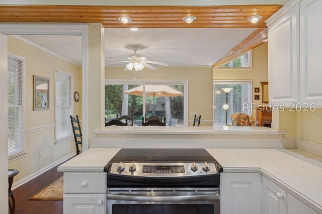 29 Sweet Bay Ln, Hilton Head Island, SC 29926