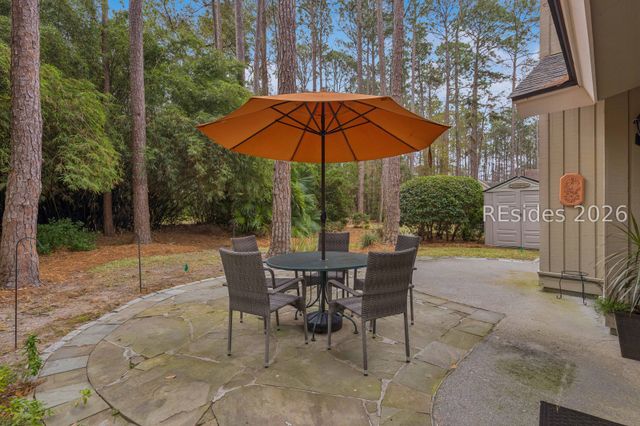 29 Sweet Bay Ln, Hilton Head Island, SC 29926