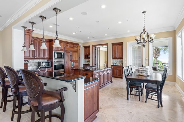 753 Boulevard of the Champions, Shalimar, FL 32579