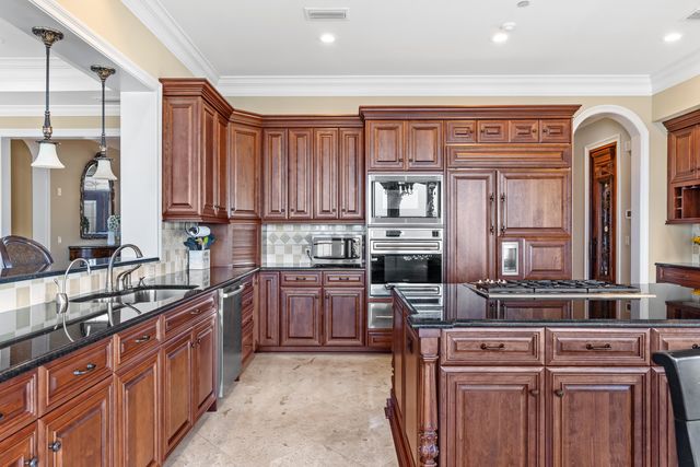 753 Boulevard of the Champions, Shalimar, FL 32579