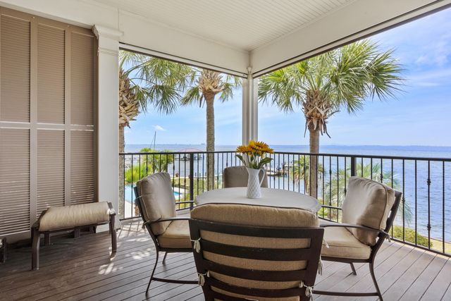 753 Boulevard of the Champions, Shalimar, FL 32579