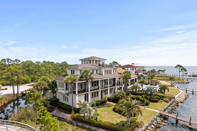 753 Boulevard of the Champions, Shalimar, FL 32579