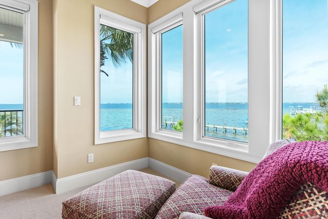 753 Boulevard of the Champions, Shalimar, FL 32579