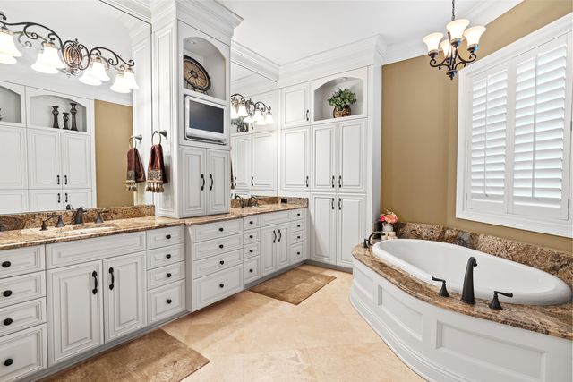 753 Boulevard of the Champions, Shalimar, FL 32579