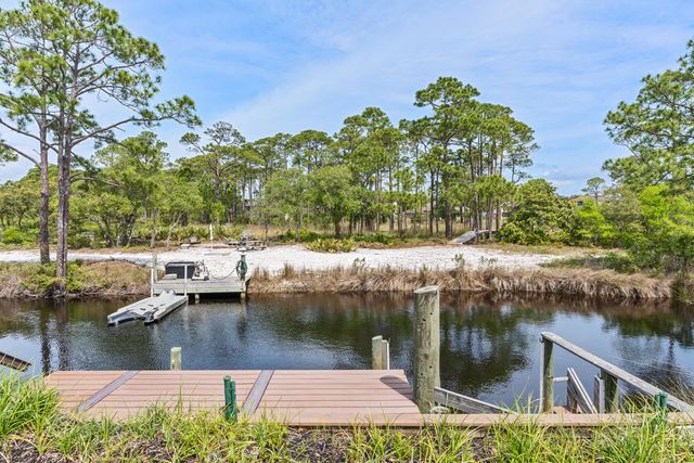 753 Boulevard of the Champions, Shalimar, FL 32579