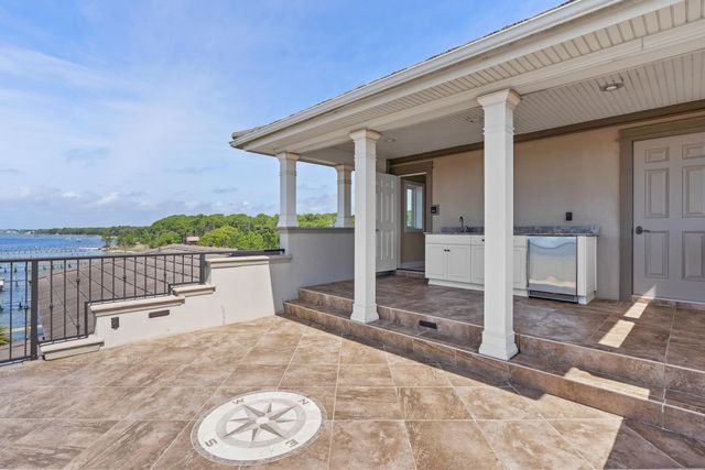 753 Boulevard of the Champions, Shalimar, FL 32579