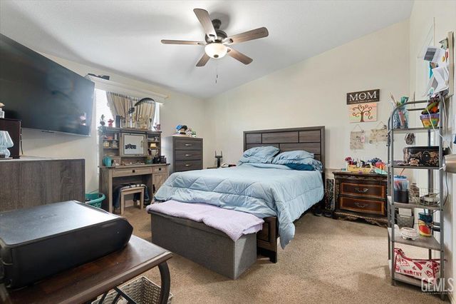 3000 S Chester Avenue 14, Bakersfield, CA 93304