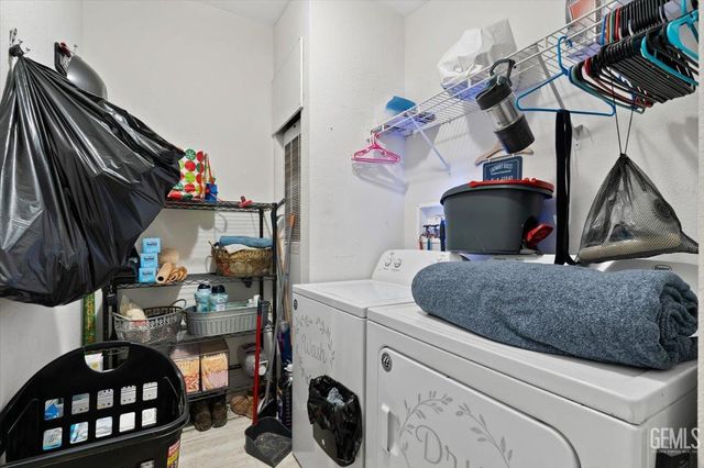 3000 S Chester Avenue 14, Bakersfield, CA 93304