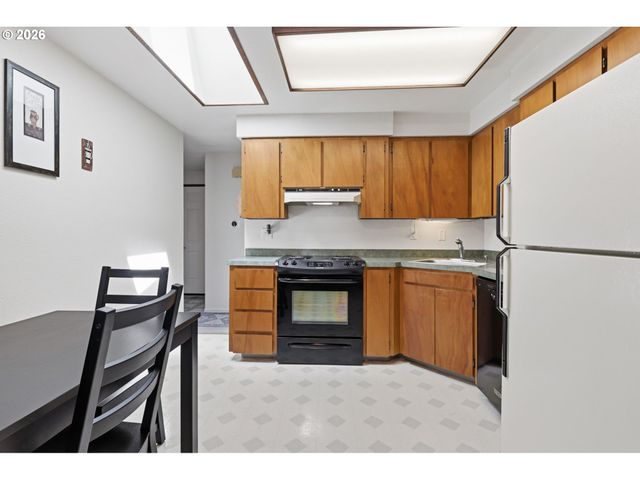 19654 Sw Murphy St, Beaverton, OR 97078