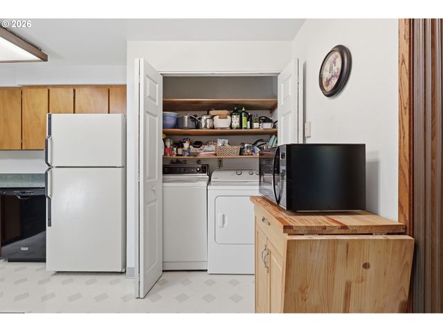 19654 Sw Murphy St, Beaverton, OR 97078