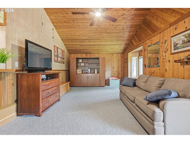 19654 Sw Murphy St, Beaverton, OR 97078