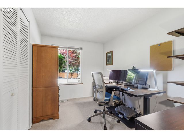 19654 Sw Murphy St, Beaverton, OR 97078