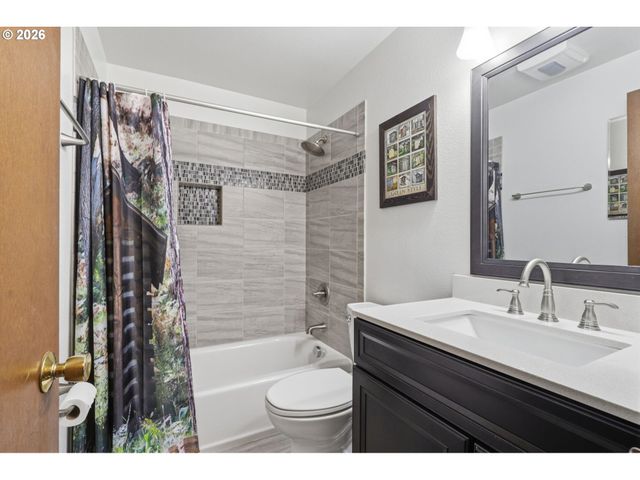 19654 Sw Murphy St, Beaverton, OR 97078