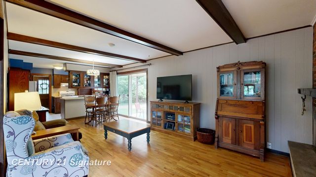 212 Cedarwood Drive, Flushing, MI 48433