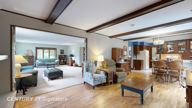 212 Cedarwood Drive, Flushing, MI 48433